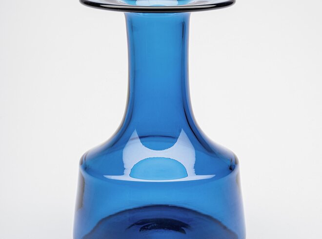 Vase Nr. 15035, Glas, mundgeblasen in Form Peill & Putzler Glashüttenwerke GmbH (Ausführung) Wilhelm Braun-Feldweg (Entwurf) Düren (Herstellungsort)  1959; Foto: Felix Bielmeier