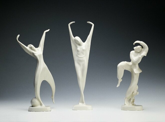 Tanzende Figurengruppe aus Porzellan