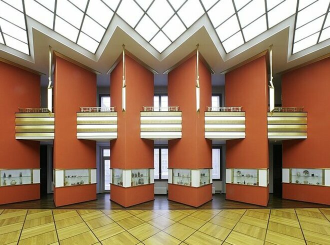 Pfeilerhalle im Art déco-Stil, Foto: Christoph Sandig