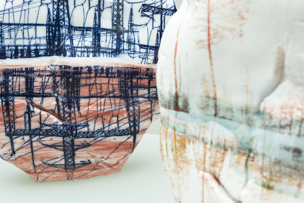 Maria Geszler-Garzuly: Zwei Objekte aus der Serie „Meteoriten“ "Electrical Meteorite" und "Spring Scenery", Szombathely, 2019 und 2018